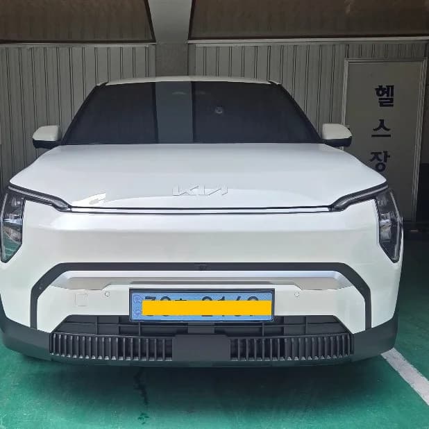 EV3 출고 사진 1장 차량